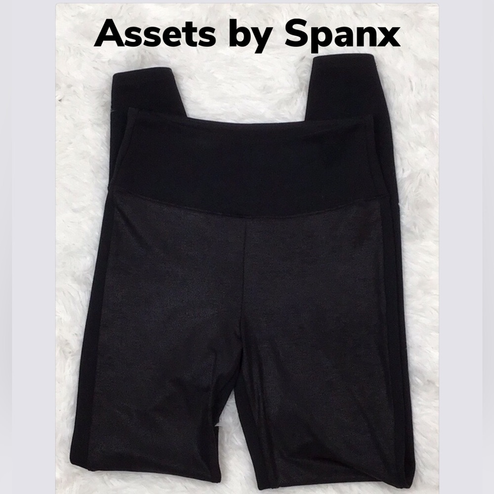 Assets by Spanx faux leather front shaping leggings S